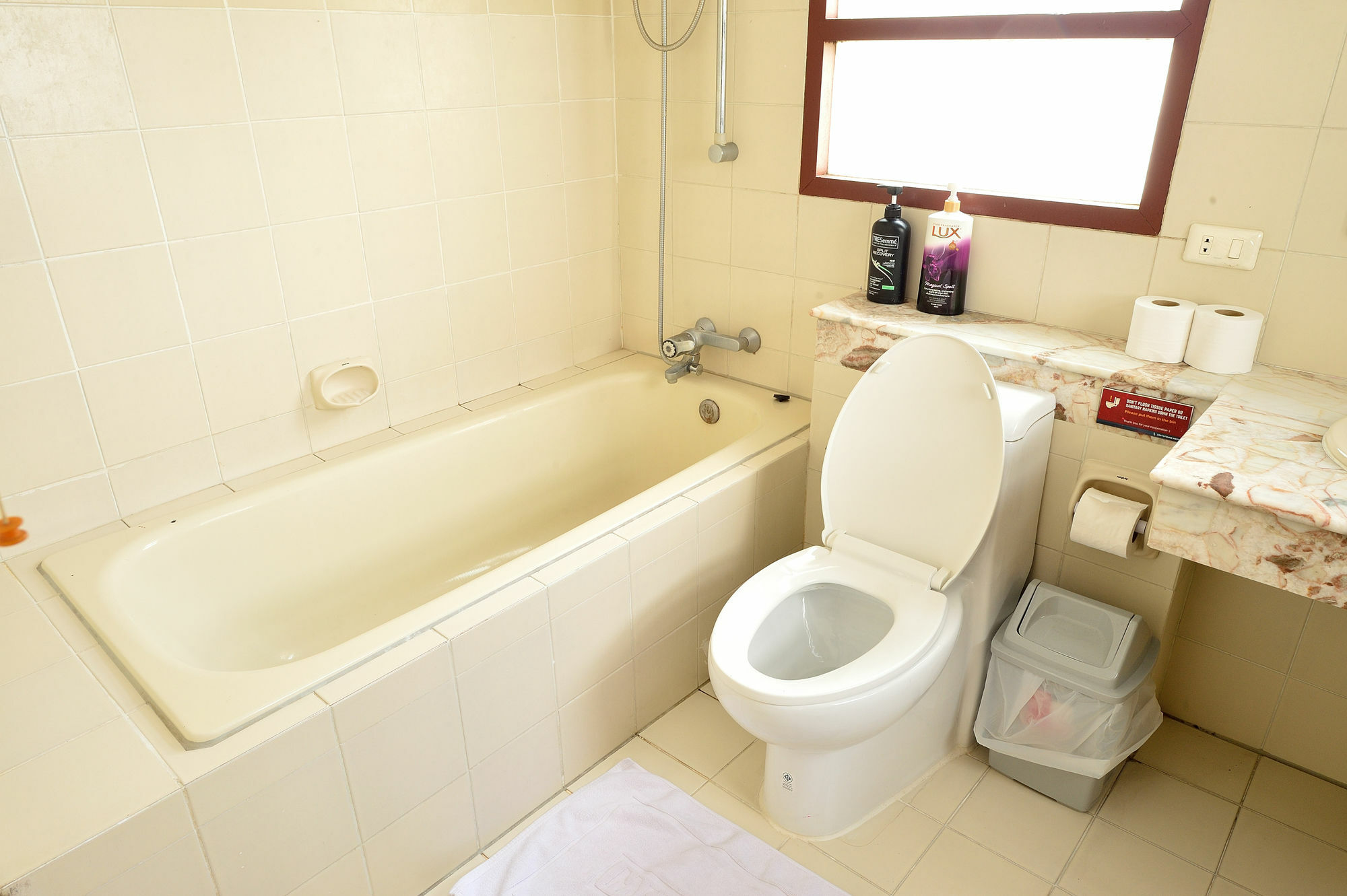 Lost And Found Bed And Breakfast Bangkok Luaran gambar